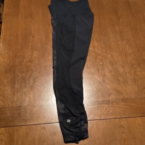 LULULEMON Seek The Heat Crop Leggings - size 4 - Picture 6 of 16